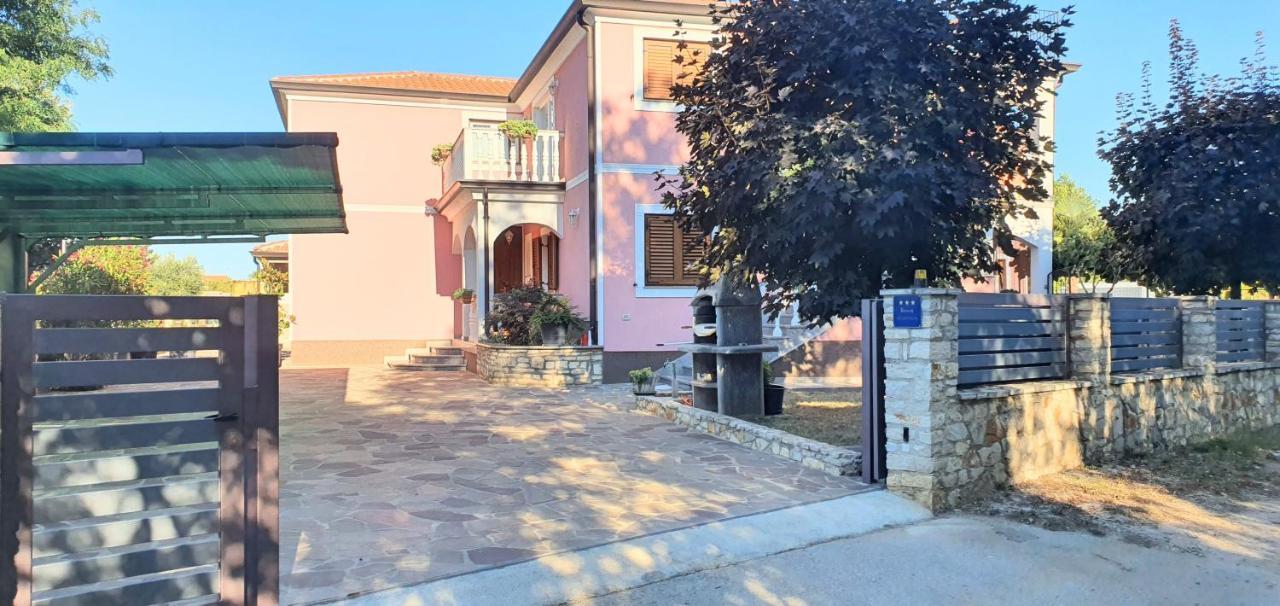 Apartmani Radmila Nova Vas  Exteriér fotografie